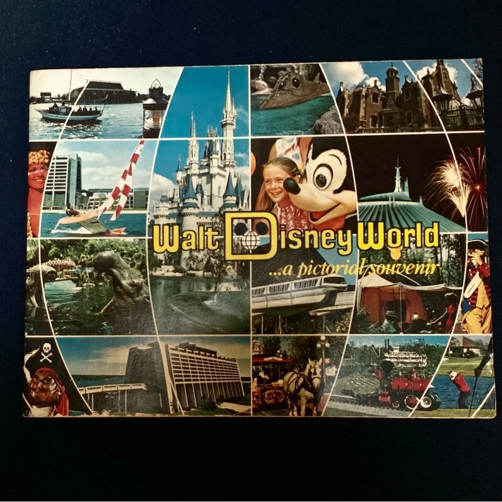 Walt Disneyworld Pictorual Souvenir Book